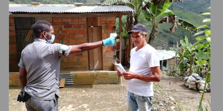 Visitas a más de mil hogares en Carmen de Atrato para prevenir el COVID-19