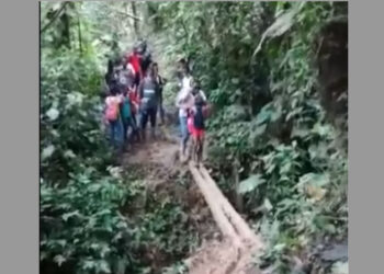 El via crucis de los estudiantes de la zona rural de Medio Baudó, Chocó