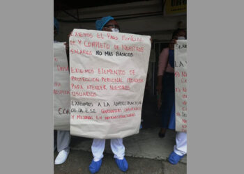 Tadó: empleados del hospital exigen protección y pago de salarios