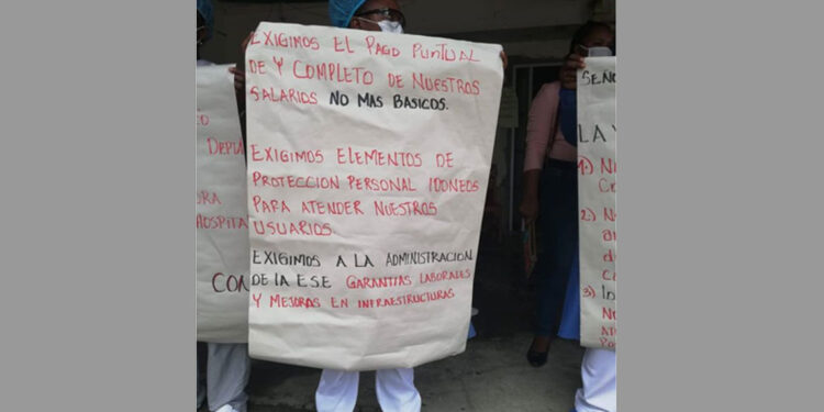 Tadó: empleados del hospital exigen protección y pago de salarios