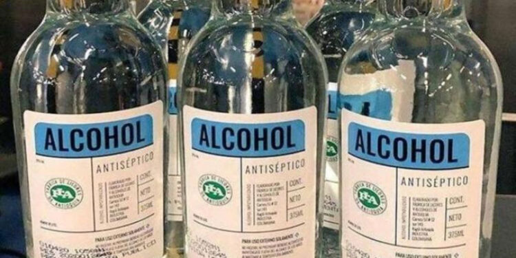 Antioquia dona 20.000 botellas de alcohol al Chocó