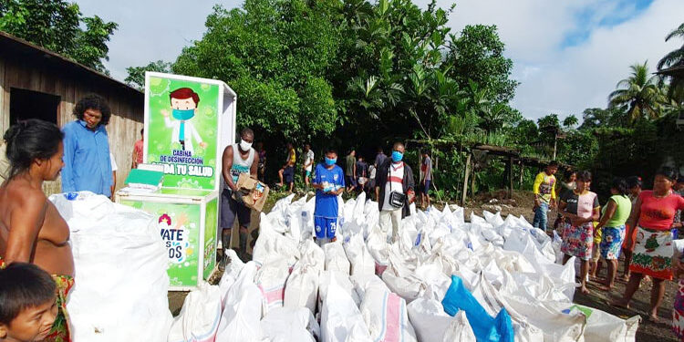 Unidad de Víctimas lleva ayuda humanitaria a indígenas del Alto Baudó