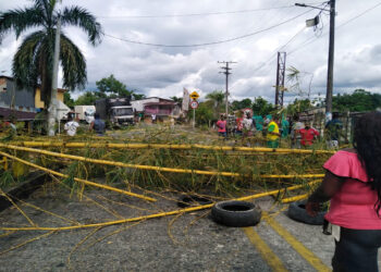Bloquean vía exigiendo el traslado de un paciente crítico
