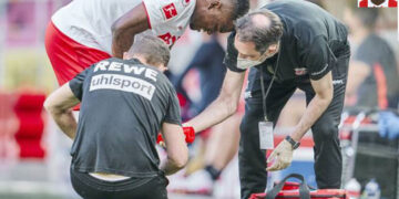 John Córdoba metió gol pero quedó lesionado