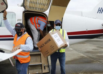 Ayudas contra el COVID-19 son transportadas por pilotos voluntarios