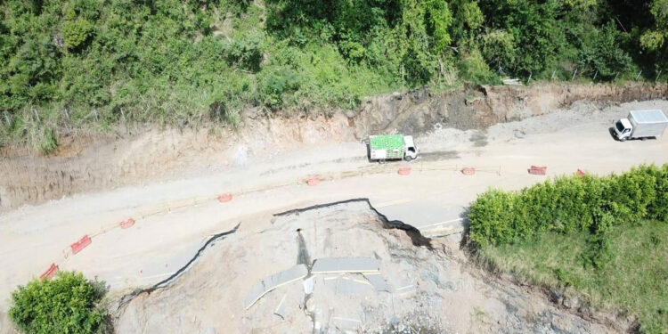 Ya habilitaron el paso a un carril en la vía Risaralda – Chocó, afectada por grave pérdida de la banca