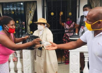 Entregaron mercados a 120 familias vulnerables de Arusí, Nuquí
