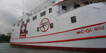 El Barco San Raffaele, único hospital flotante Nivel II en Colombia, zarpó para atender a comunidades de Litoral de San Juan