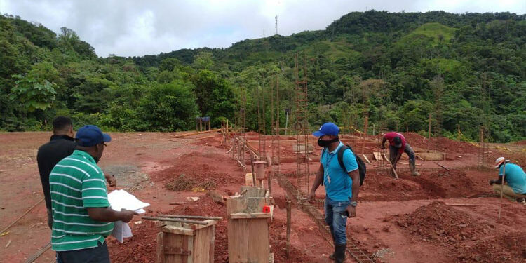 Alcaldía de Quibdó inicia construcción de 21 viviendas para indígenas de El 90