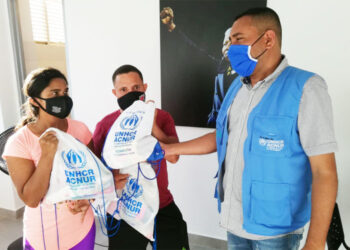 Migrantes venezolanos en Bahía Solano reciben ayuda humanitaria