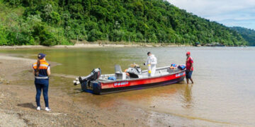 Capitanía del Puerto de Bahía Solano inspecciona embarcaciones menores
