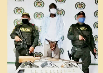 Lo capturaron con tres revólveres y una escopeta