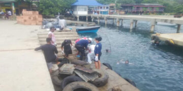 Limpieza submarina en Capurganá, Acandí