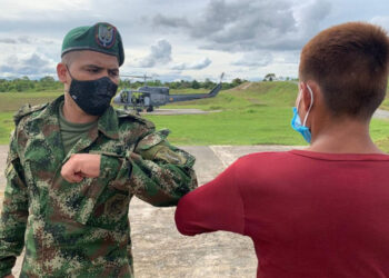 Se entregaron dos guerrilleros del ELN en Alto Baudó