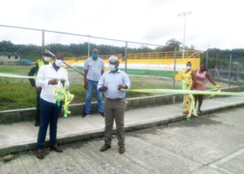 Inauguran tres obras en Nóvita