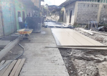 Reanudan pavimentación de dos calles en Santa Rita de Iró
