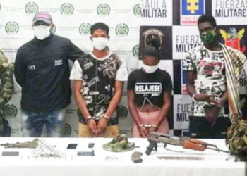 Detenidos cuando llevaban un fusil y otro material de guerra en Bajo Baudó