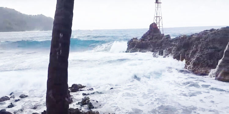 Embarcación de Dimar realizó mantenimiento del faro de Sapzurro, Acandí