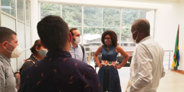 Ministra anuncia Centro de Investigación Pesquero en Bahía Solano