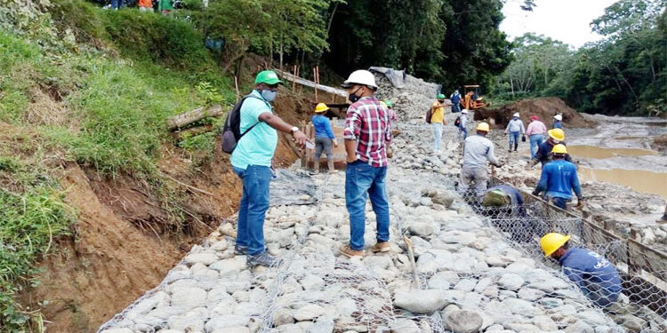 Avanza la construcción de muro de contención en el río Cutí, Unguía