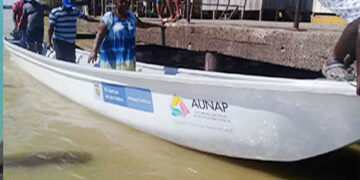Entregan bote y equipos a la Asociación de Pescadores Artesanales de Riosucio