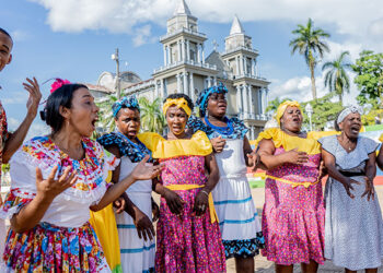 Cantadoras de Chocó: Un canto por la paz de Colombia
