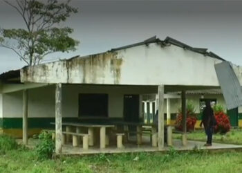 Están destruidas las 17 escuelas y colegios de Bajirá que entregó Antioquia al Chocó