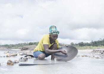Más de 700 mineros artesanales del Chocó se bancarizan