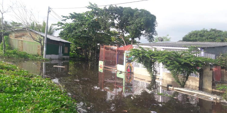 Río Arquití, Acandí, se sale de su cauce