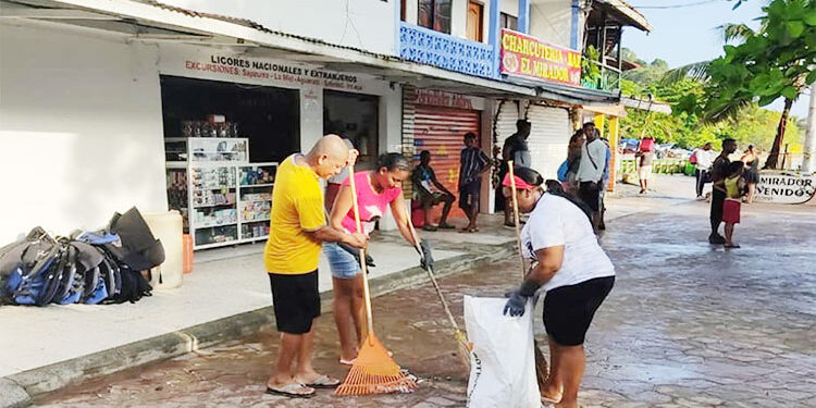 Aseo comunitario en Capurganá, Acandí