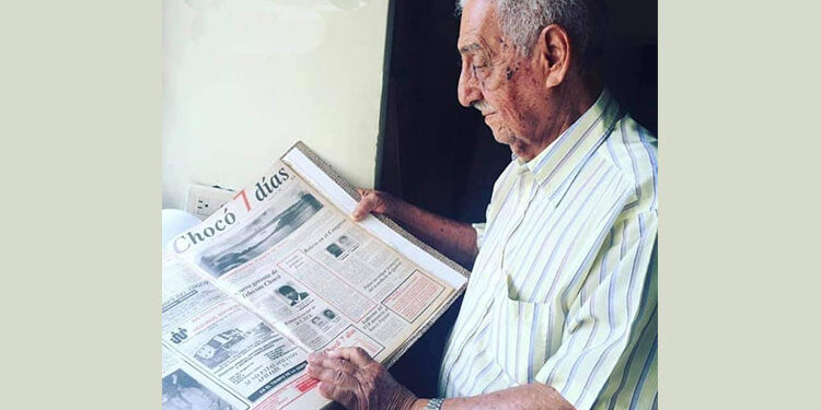 Tres columnas de Mena Mena