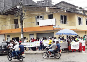 Empleados de Barrios Unidos protestan y denuncian masacre laboral