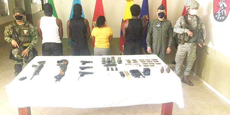 Seis miembros del ELN se entregaron en Pogue, Bojayá
