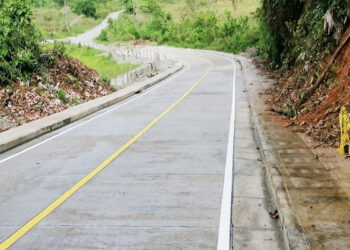 Entregan 1,7 km de pavimento en la vía Nóvita-Cajón