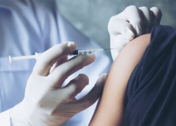Las vacunas son benéficas y rompen la cadena de contagio