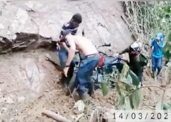 Totalmente destruida la vía Carmen de Atrato-Guaduas