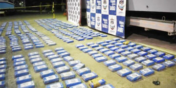 Incautan 915 kilos de coca en el estero La Paila, Litoral de San Juan