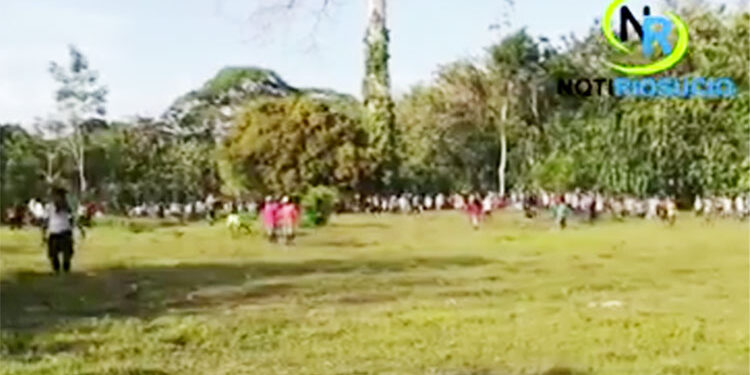 Cuatro campesinos heridos a bala en el río Salaquí