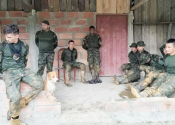 Guardia indígena retiene a nueve militares