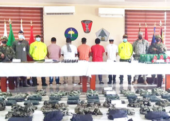 Se entregaron cinco miembros del Clan del Golfo