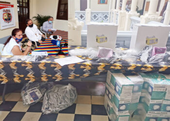 Obispo de Quibdó entregó donación del Papa Francisco