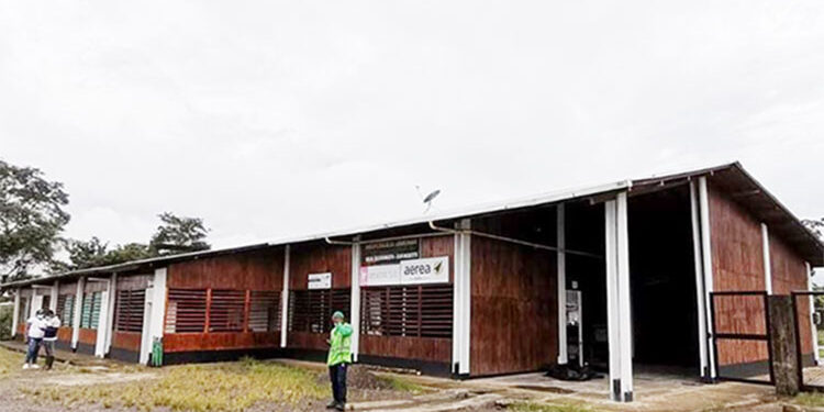 Bajo Baudó: mejoran el terminal del aeropuerto de Pizarro