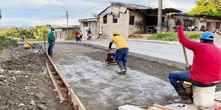Se reanuda pavimentación Porvenir-Platina