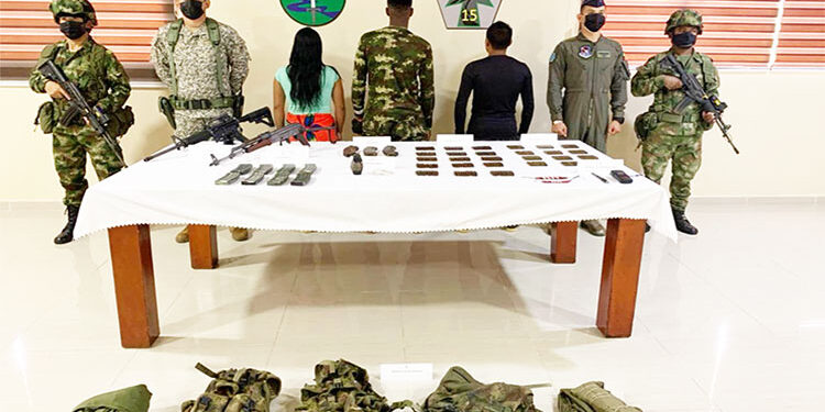Alto Baudó: se entregaron tres del ELN y uno del Clan del Golfo