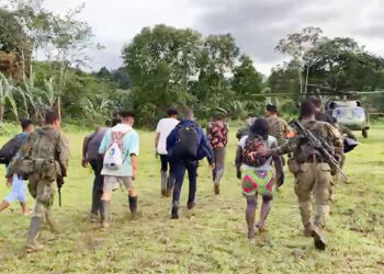 En Bojayá se entregaron siete miembros del ELN