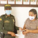 Nuquí: mujer policía regresa dinero perdido a su dueña