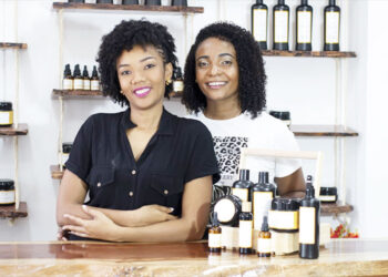 Negocio verde de dos chocoanas que revitaliza el cabello de las mujeres colombianas