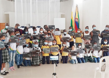 Entregan 120 computadores en Unión Panamericana