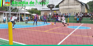 Bagadó: inauguran placa polideportiva y dos puentes peatonales