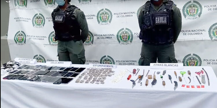 Incautan armas blancas y celulares en la cárcel Anayansy